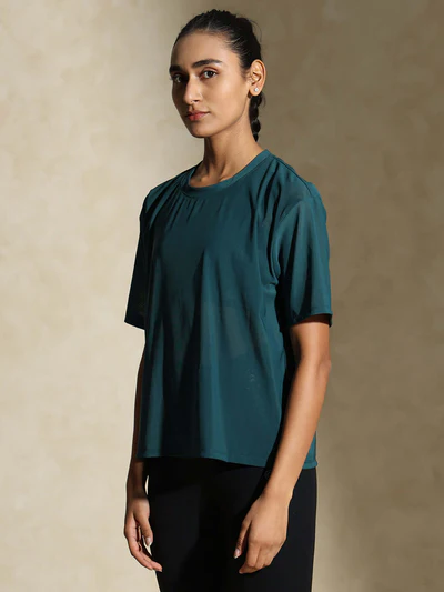 Teal mesh t-shirt for athletic wear