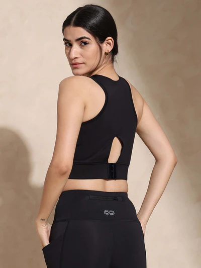 Black keyhole crop top with clasp